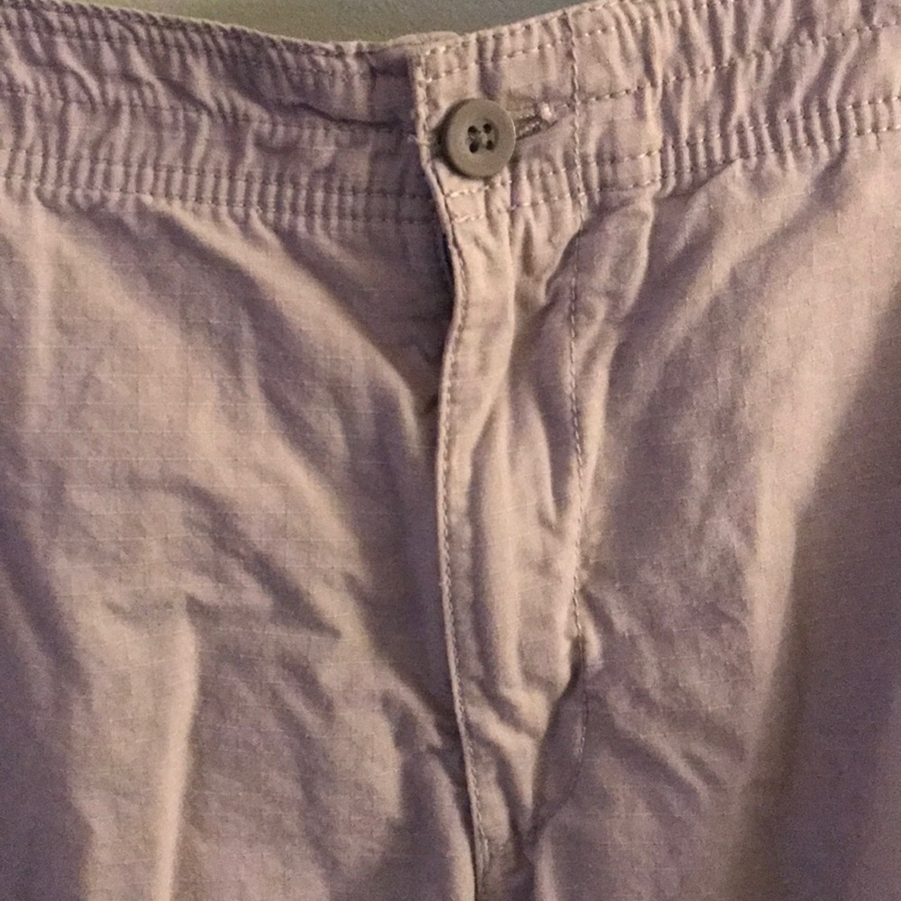 IZOD Cargo Shorts - Picture 4 of 6